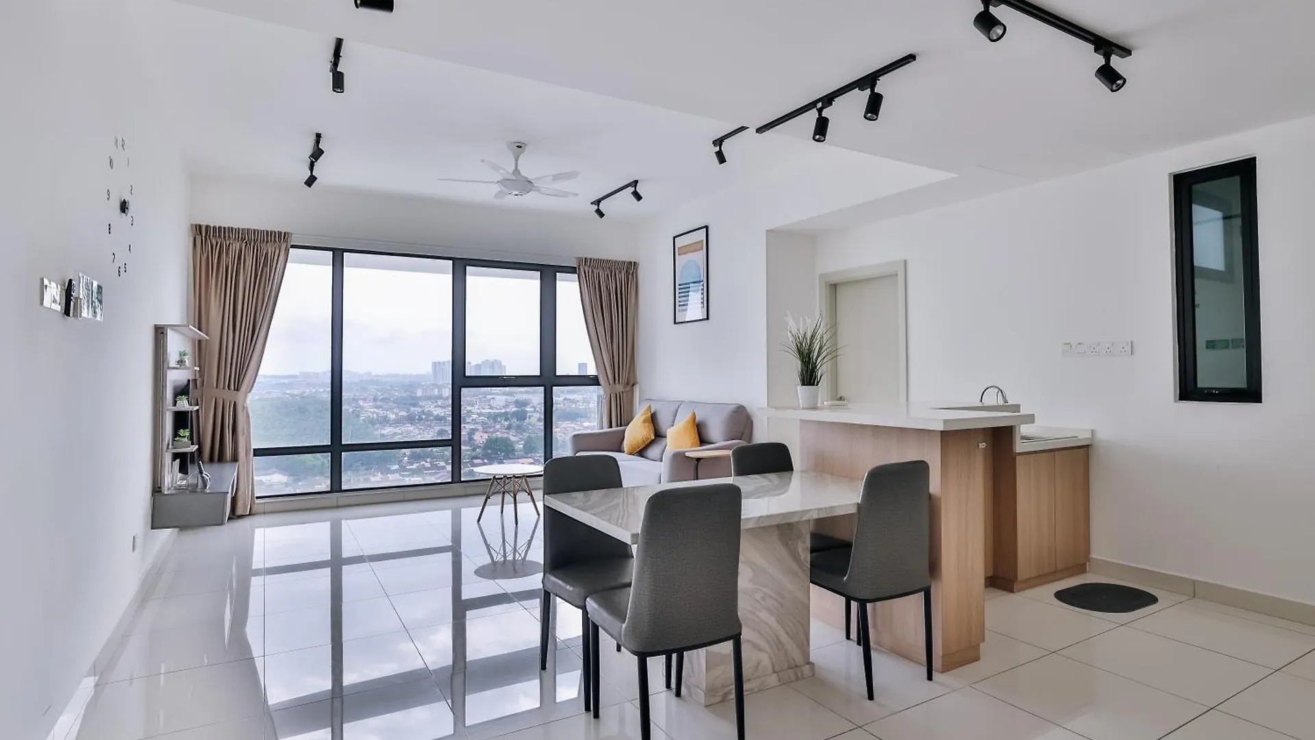 Mosaic 1Br, Wifi, Walking Distance To Mid Valley Jb , 4-5Pax Johor Bahru