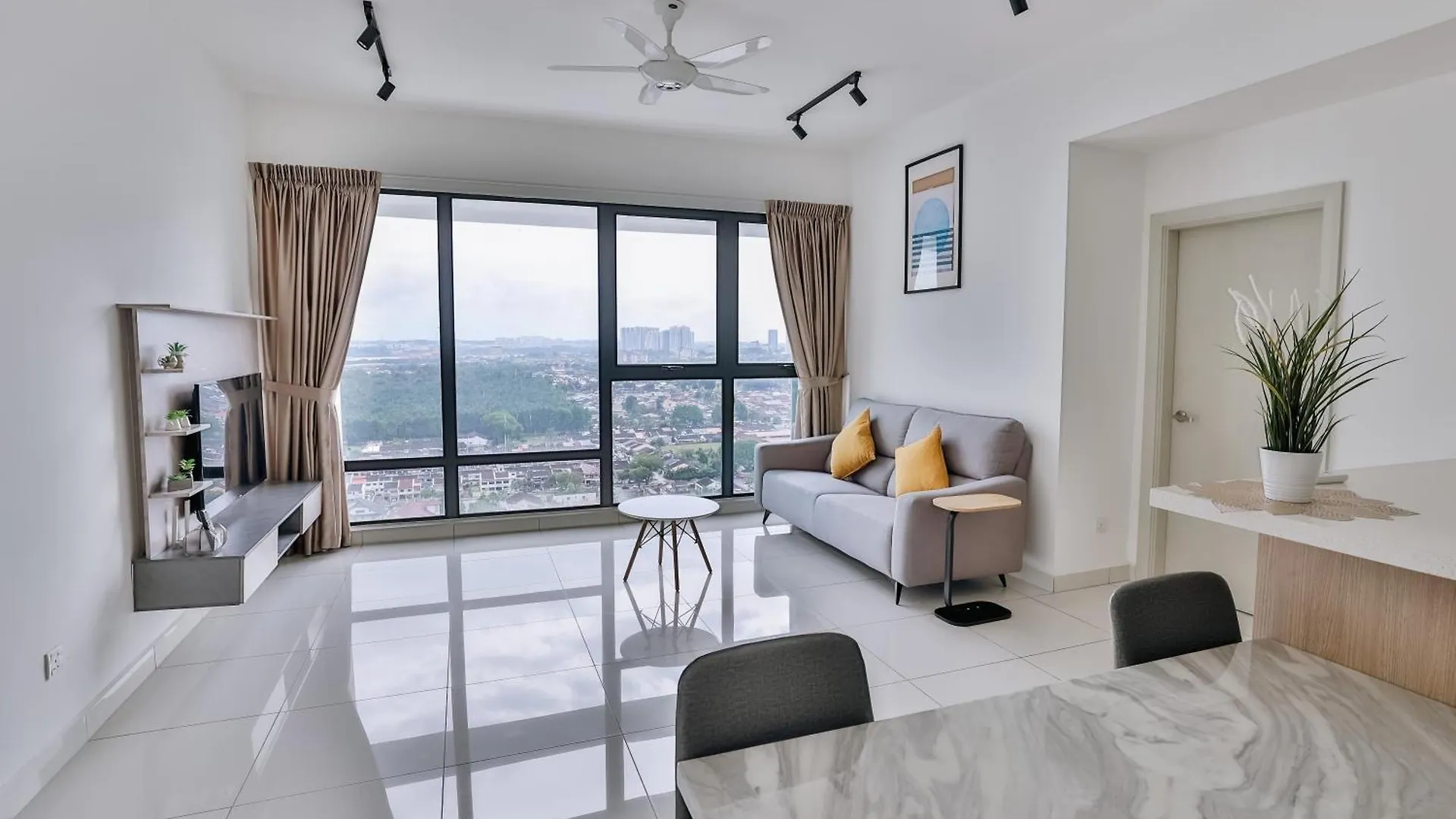 Mosaic 1Br, Wifi, Walking Distance To Mid Valley Jb , 4-5Pax Johor Bahru Apartment