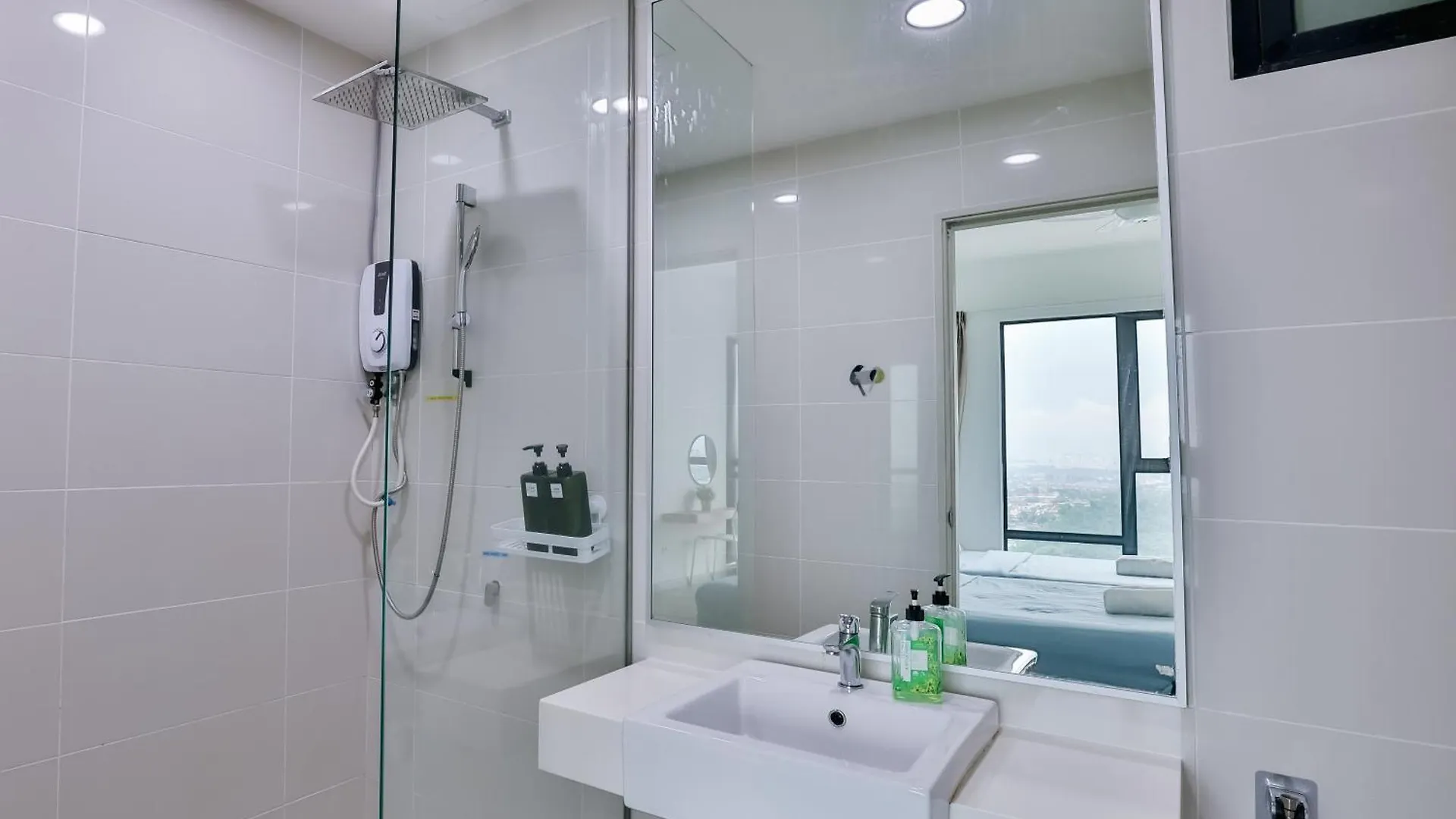 Apartment Mosaic 1Br, Wifi, Walking Distance To Mid Valley Jb , 4-5Pax Johor Bahru